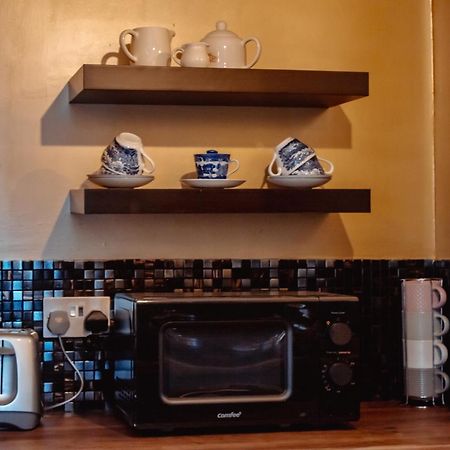 Spacious Flat With Free Parking Appartement Harrogate Buitenkant foto